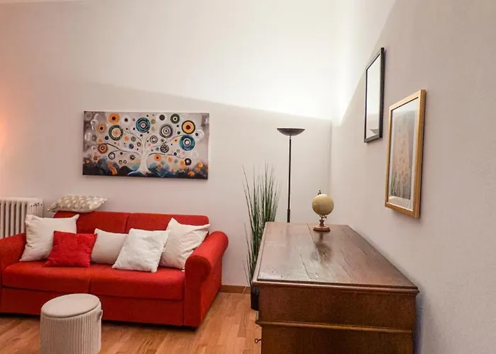 Piazza Erbe Spacious Flat