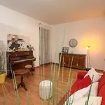 Piazza Erbe Spacious Flat Vérone
