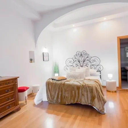 Piazza Erbe 2 Bedrooms - 3 Bathrooms Appartement *