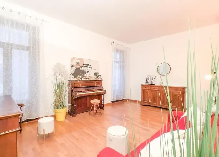 Piazza Erbe Spacious Flat *