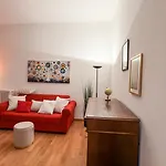 Piazza Erbe Spacious Flat